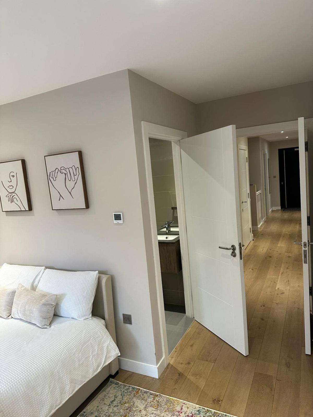 Richardson Deluxe Apartments - 3 Bed 런던 외부 사진